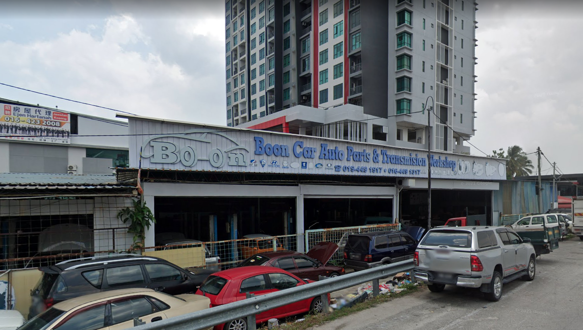 BOON CAR AUTO PARTS &TRANSMISSION WORKSHOP